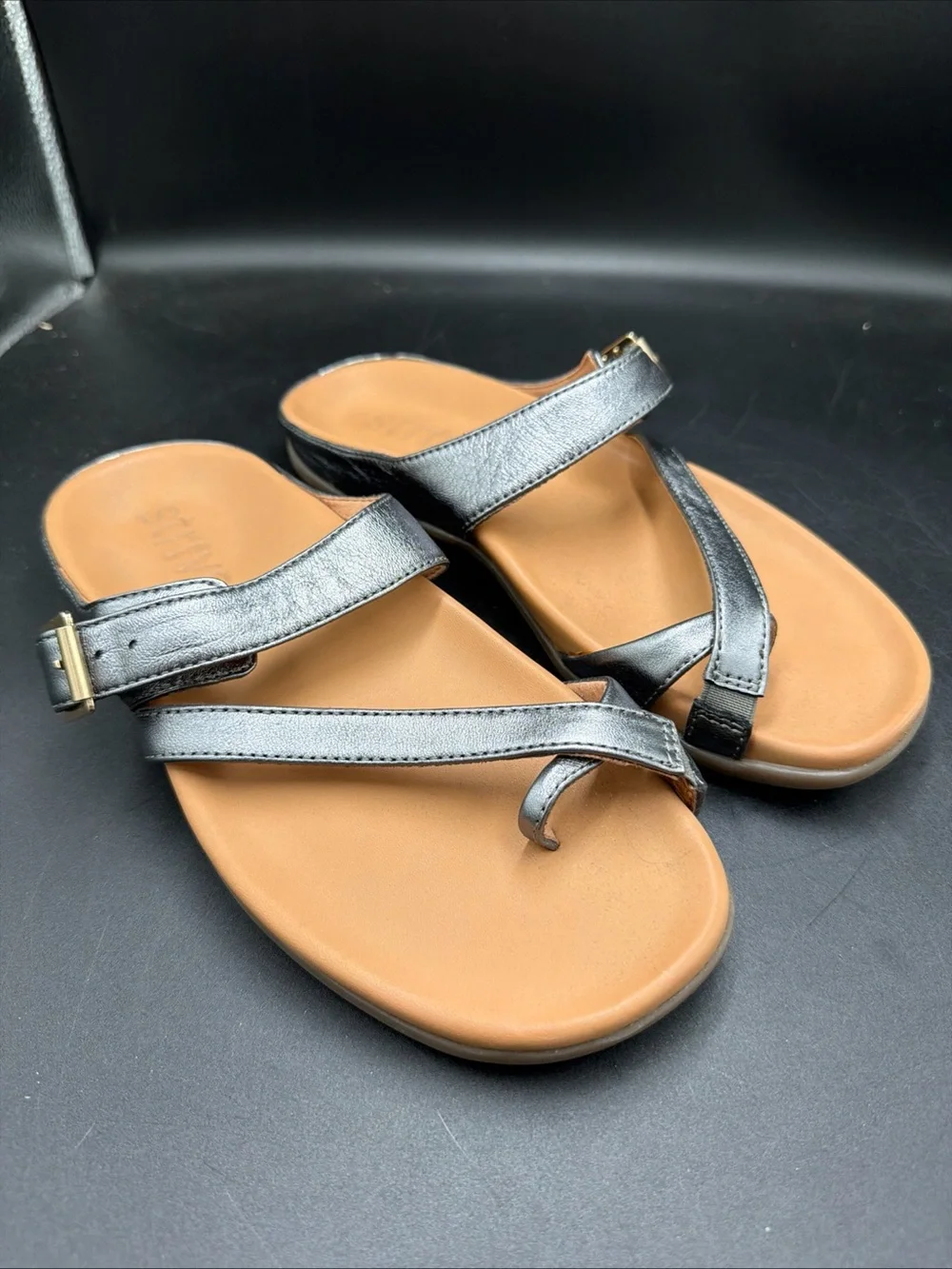 Strive Women's Silver Nusa 2 Sandal Size 7.5/8